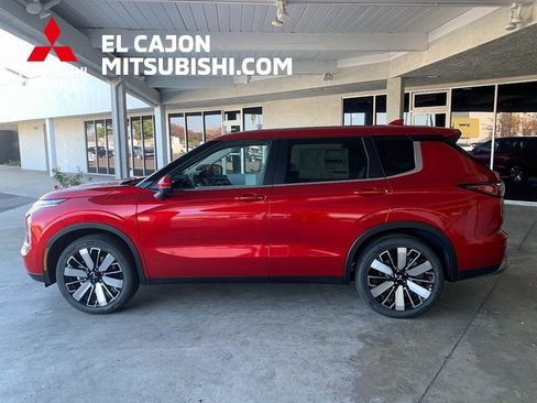 New 2026 Mitsubishi Outlander SE image 6