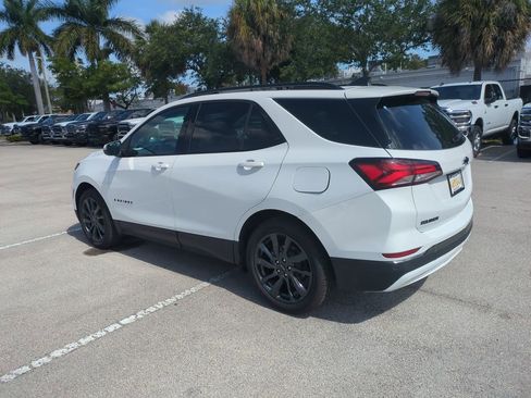 Used 2022 Chevrolet Equinox RS w/ Infotainment Package AWD/4WD image 8