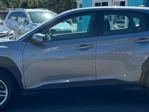 Used 2021 Hyundai Kona SE AWD/4WD image 6