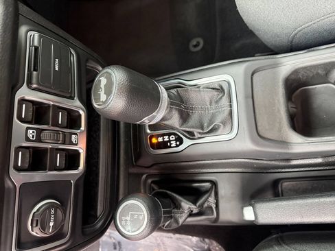 Used 2025 Jeep Wrangler Unlimited Sport AWD/4WD image 38