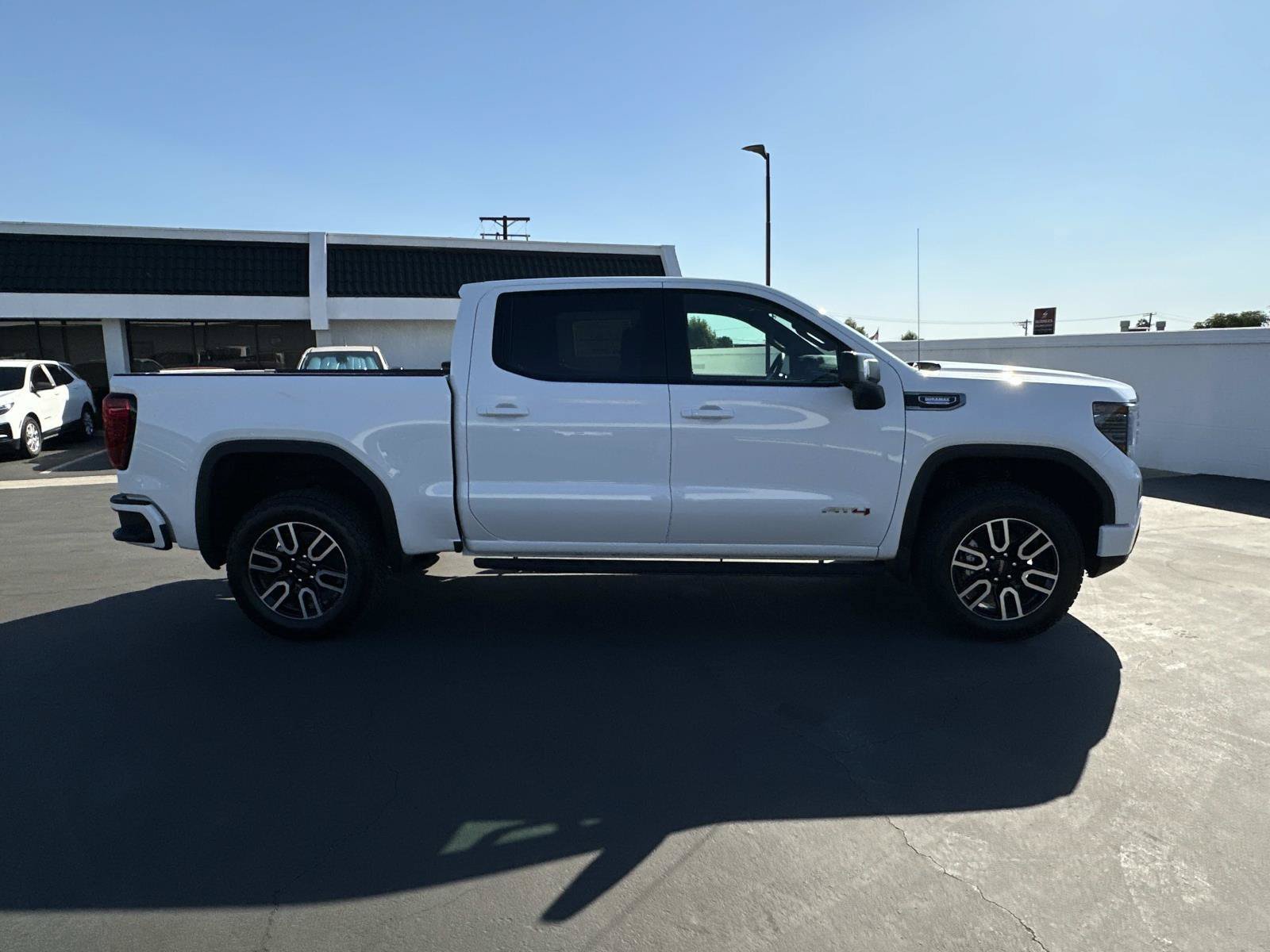 New 2026 GMC Sierra 1500 AT4 w/ AT4 Premium Package AWD/4WD image 4