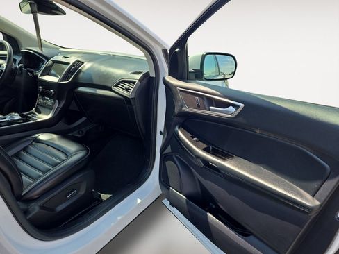 Used 2019 Ford Edge SEL w/ Equipment Group 201A AWD/4WD image 9
