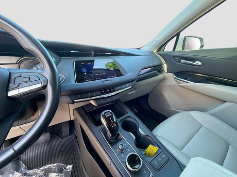 Used 2021 Cadillac XT4 Premium Luxury w/ Driver Awareness Package image 26