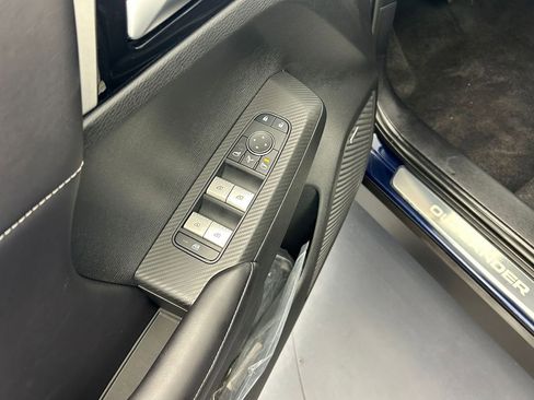 New 2026 Mitsubishi Outlander SE image 14