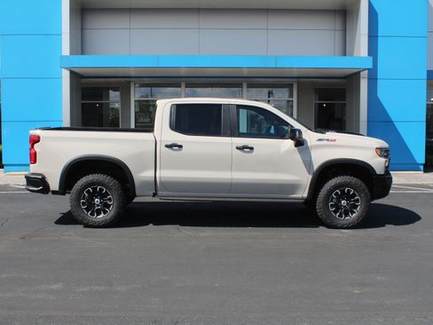 New 2026 Chevrolet Silverado 1500 ZR2 AWD/4WD image 3