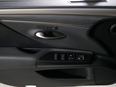 Used 2020 Lexus ES 350 F Sport w/ Accessory Package 2 FWD image 19