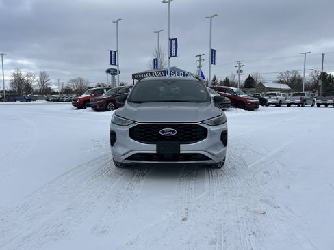 Certified 2023 Ford Escape ST-Line image 9