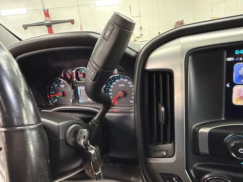 Used 2018 GMC Sierra 1500 SLT AWD/4WD image 33