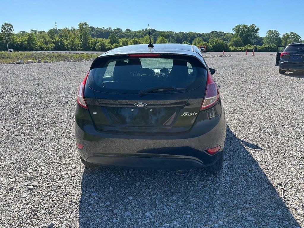 Used 2019 Ford Fiesta SE FWD image 2