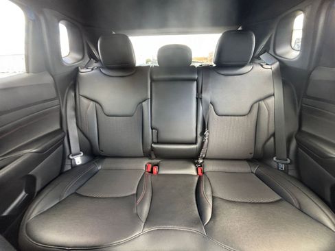 Used 2025 Jeep Compass Trailhawk image 37