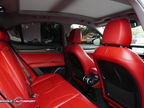 Used 2020 Alfa Romeo Stelvio Ti image 39