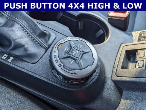 Used 2022 Ford Bronco 4-Door AWD/4WD image 12