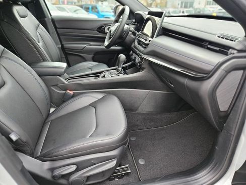 New 2025 Jeep Compass Limited w/ Sun & Sound Group image 9