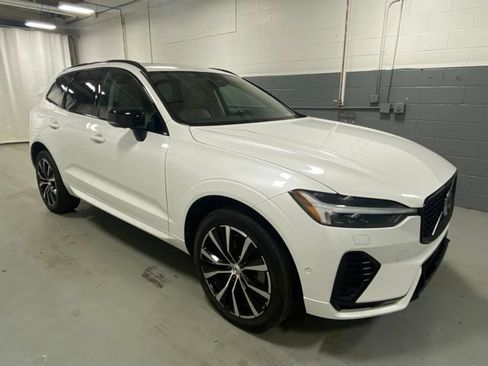 Certified 2023 Volvo XC60 T8 Plus w/ Climate Package AWD/4WD image 3