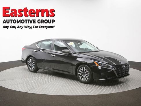 Used 2024 Nissan Altima 2.5 SV FWD image 49