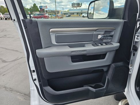 Used 2015 RAM 1500 Outdoorsman image 8