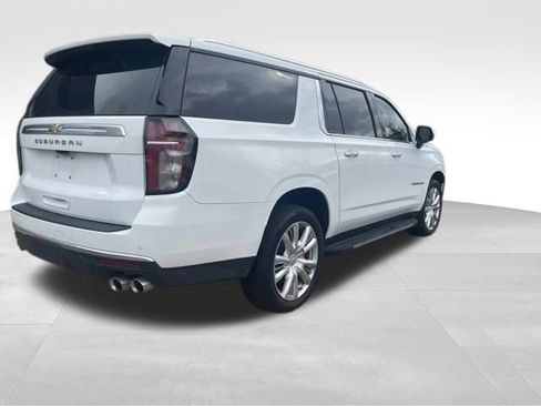 Used 2021 Chevrolet Suburban High Country RWD image 8