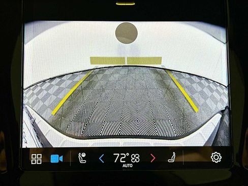 Certified 2025 Volvo XC60 T8 Ultra w/ Protection Package Premier image 12