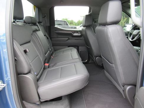 Used 2024 GMC Sierra 1500 SLT w/ X31 Off-Road Package AWD/4WD image 29