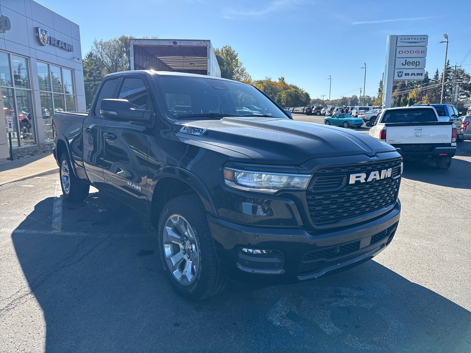 Used 2025 RAM 1500 Big Horn AWD/4WD image 7