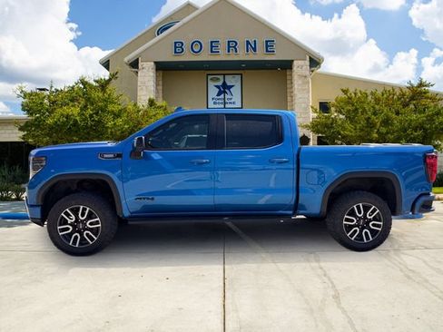 Used 2023 GMC Sierra 1500 AT4 w/ AT4 Premium Package AWD/4WD image 2