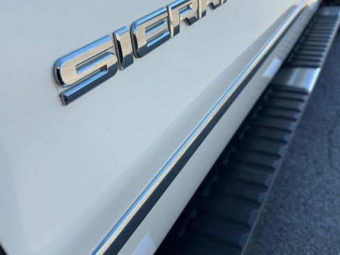Used 2014 GMC Sierra 1500 SLT w/ SLT Crew Cab Value Package image 7