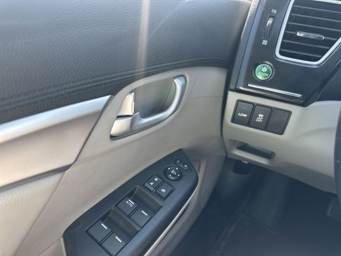 Used 2015 Honda Civic Hybrid Sedan image 26