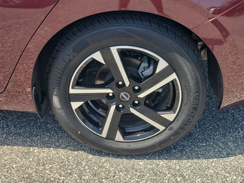 Certified 2024 Nissan Sentra SV FWD image 5