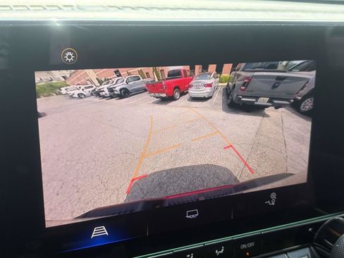 Used 2023 Chevrolet Colorado LT w/ LT Convenience Package AWD/4WD image 12