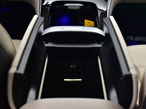 Certified 2025 Mercedes-Benz C 300 4MATIC Sedan image 23