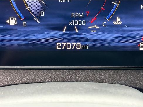 Used 2024 Chevrolet Traverse LT image 41