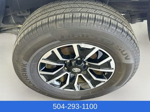 Used 2022 Toyota Tacoma TRD Sport w/ Technology Package RWD image 29