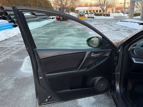 Used 2010 MAZDA MAZDA3 i Touring image 26