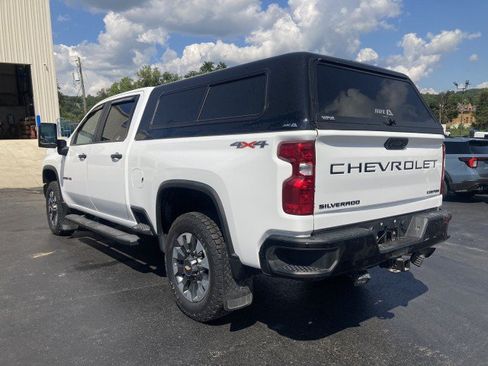 Used 2022 Chevrolet Silverado 2500 Custom w/ Custom Value Package AWD/4WD image 5