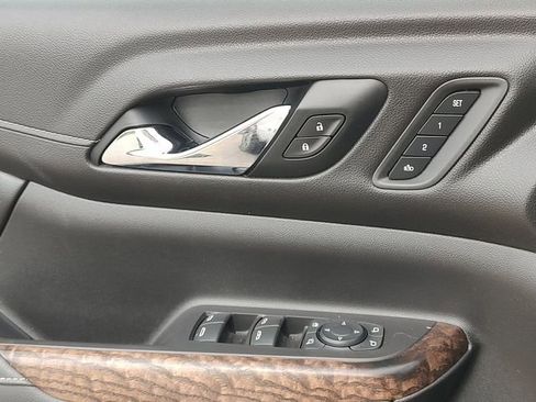 Used 2020 GMC Acadia Denali w/ Technology Package FWD image 26
