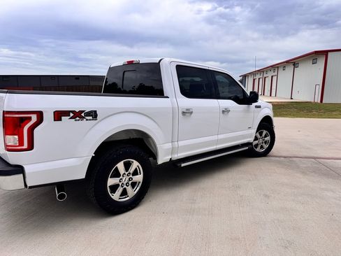 Used 2017 Ford F150 XLT w/ Equipment Group 302A Luxury AWD/4WD image 4