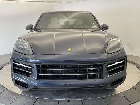 Certified 2024 Porsche Cayenne AWD/4WD image 10