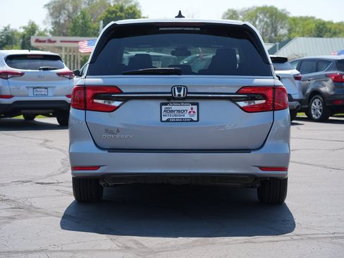 Used 2024 Honda Odyssey EX image 4