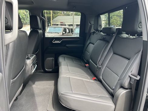 Used 2024 GMC Sierra 3500 Denali w/ Denali Reserve Package image 27