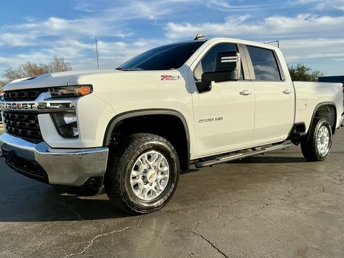 Used 2021 Chevrolet Silverado 2500 LT w/ Z71 Off-Road Package image 7