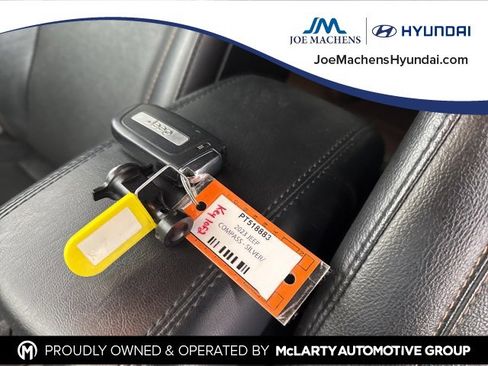 Used 2023 Jeep Compass Latitude image 30