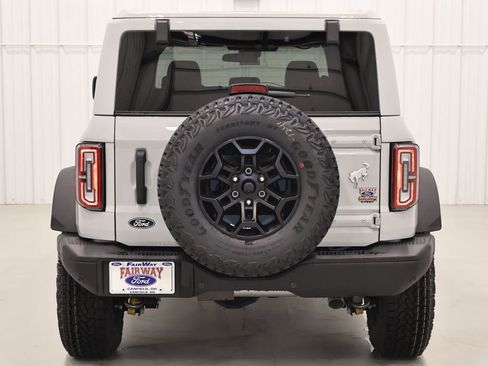New 2026 Ford Bronco Badlands image 8