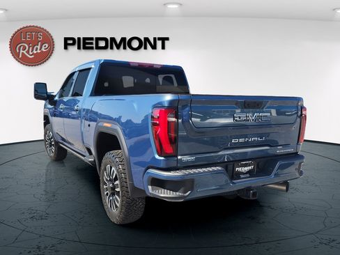 Used 2025 GMC Sierra 2500 Denali Ultimate w/ Max Trailering Package AWD/4WD image 8