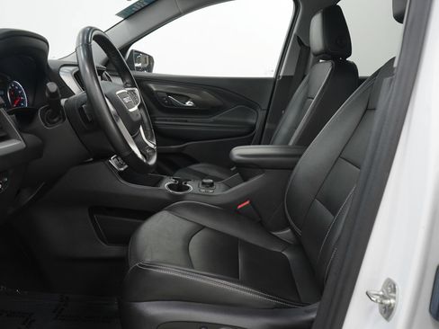 Used 2024 GMC Terrain SLT image 23