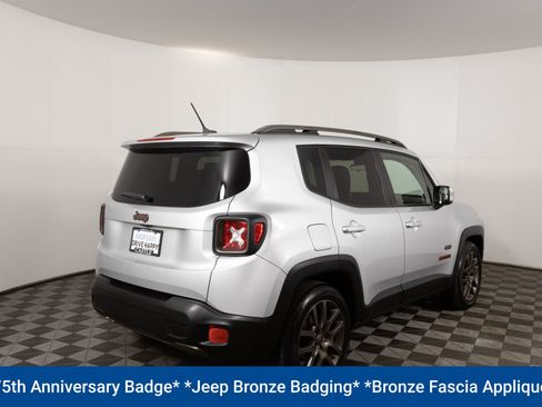 Used 2016 Jeep Renegade 75th Anniversary image 11