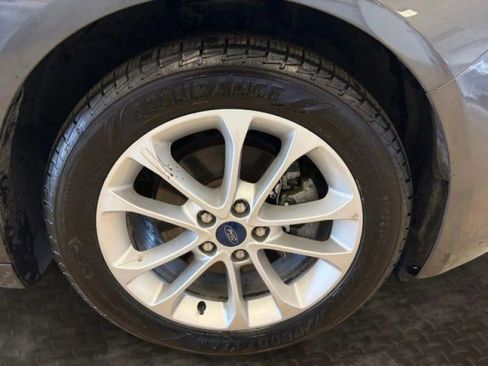 Used 2019 Ford Fusion SE FWD image 35