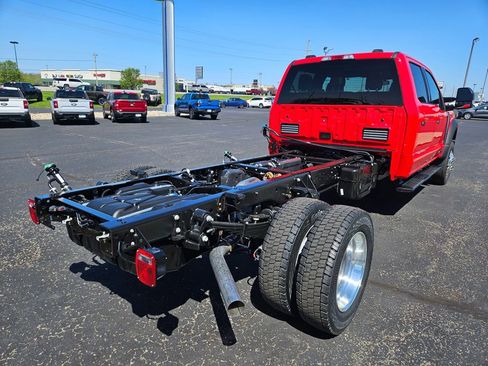 New 2026 Ford F550 4x4 Crew Cab image 6