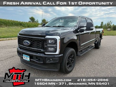 Used 2024 Ford F350 XLT w/ XLT Premium Package AWD/4WD image 4