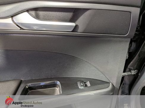 Used 2013 Ford Fusion SE FWD image 24