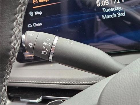 Used 2024 Cadillac XT4 Luxury w/ Cold Weather Package image 13